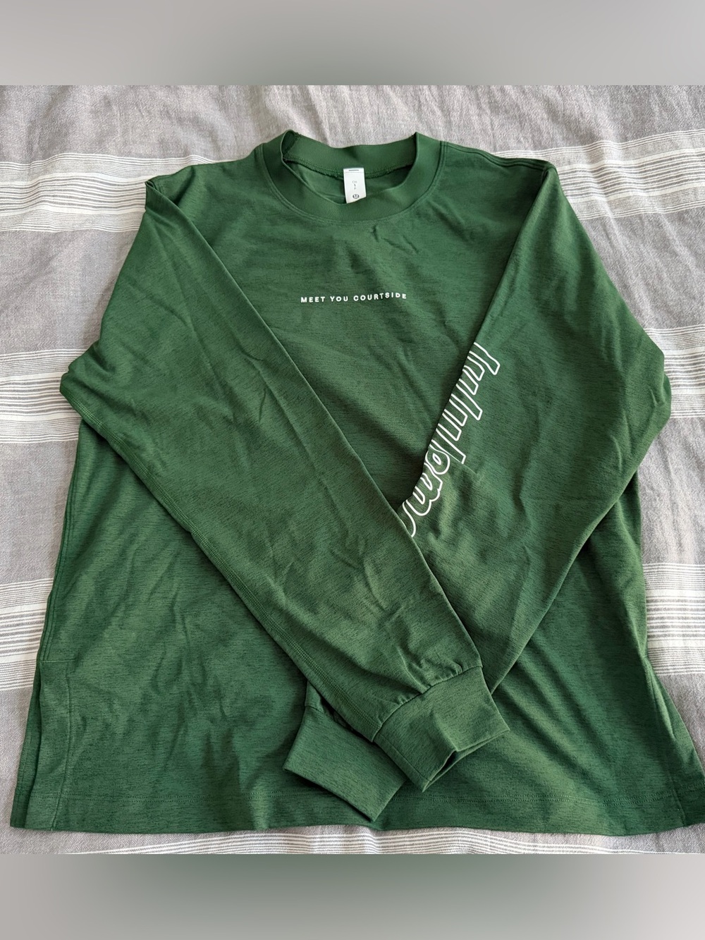 Lululemon - UV-Protective LS Tennis Shirt Graphic